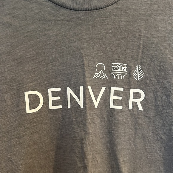 Peloton Denver Long Sleeve Tee T-shirt - Picture 2 of 4